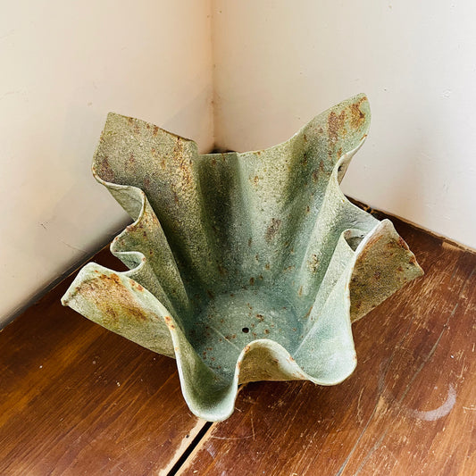 Green Mouchoir Planter