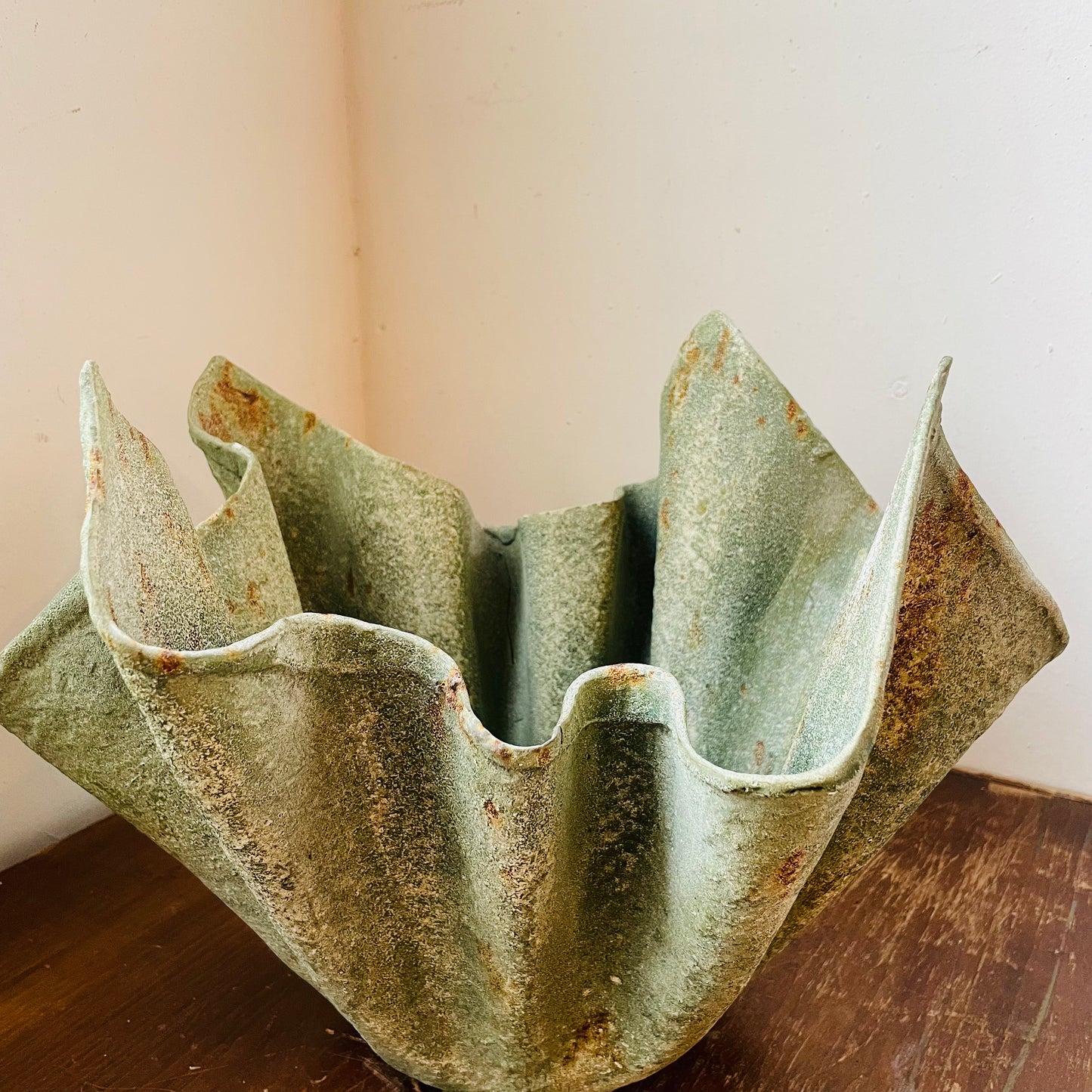 Green Mouchoir Planter