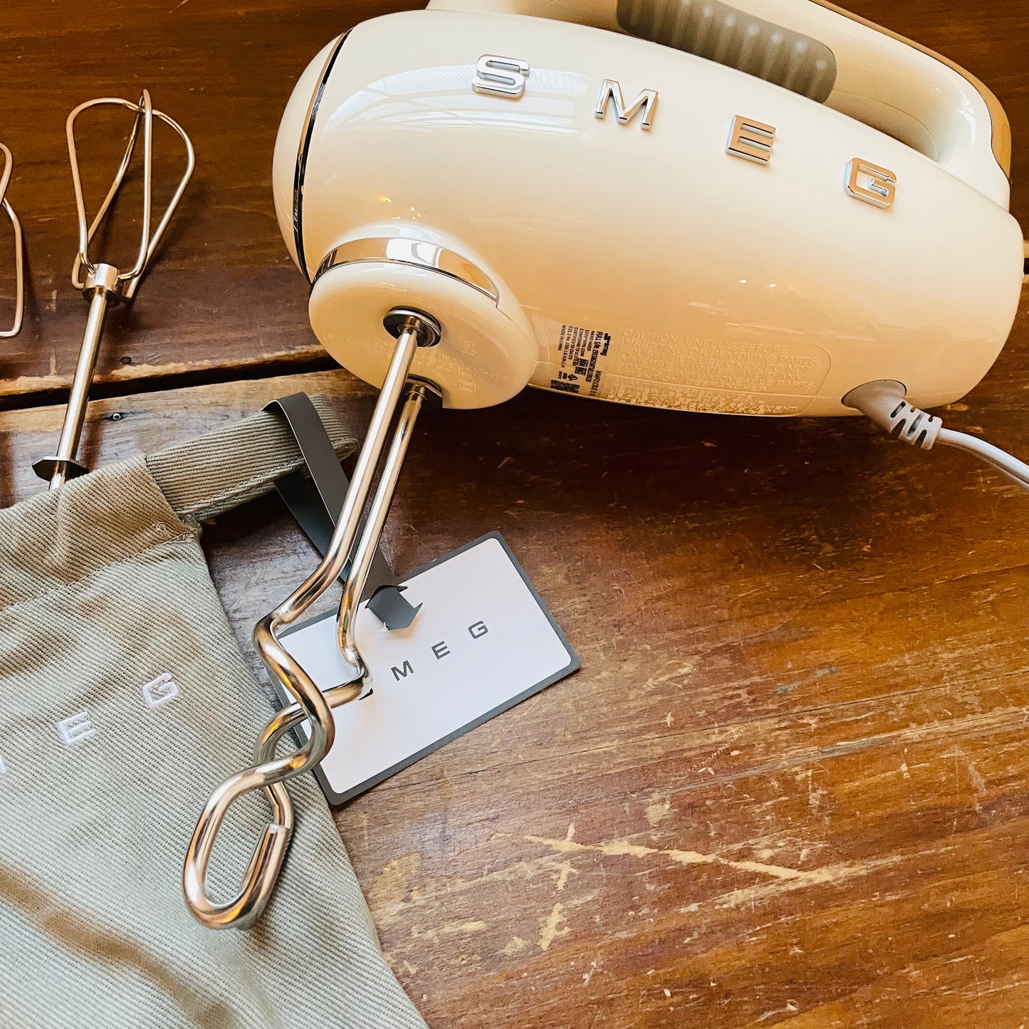 SMEG Cream Electric Hand Mixer