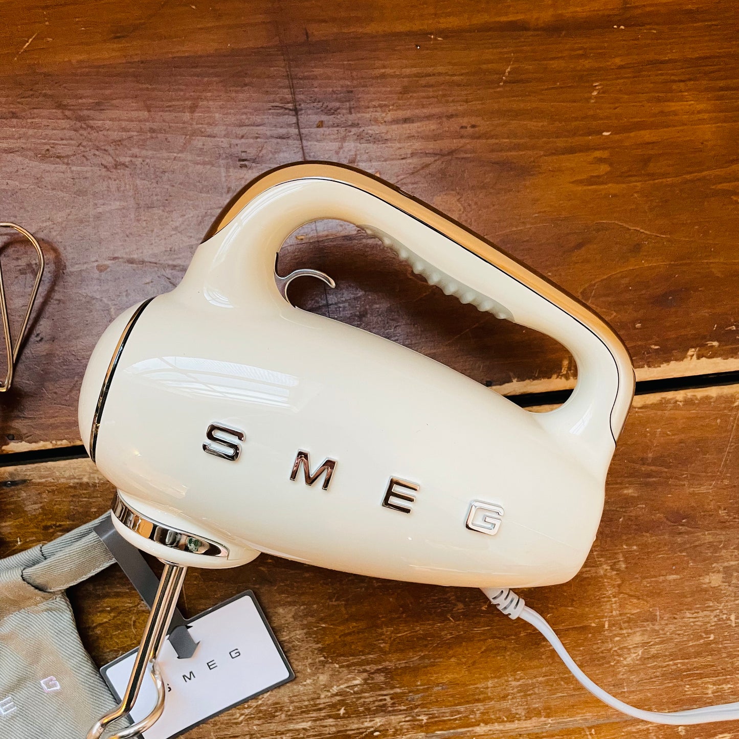 SMEG Cream Electric Hand Mixer