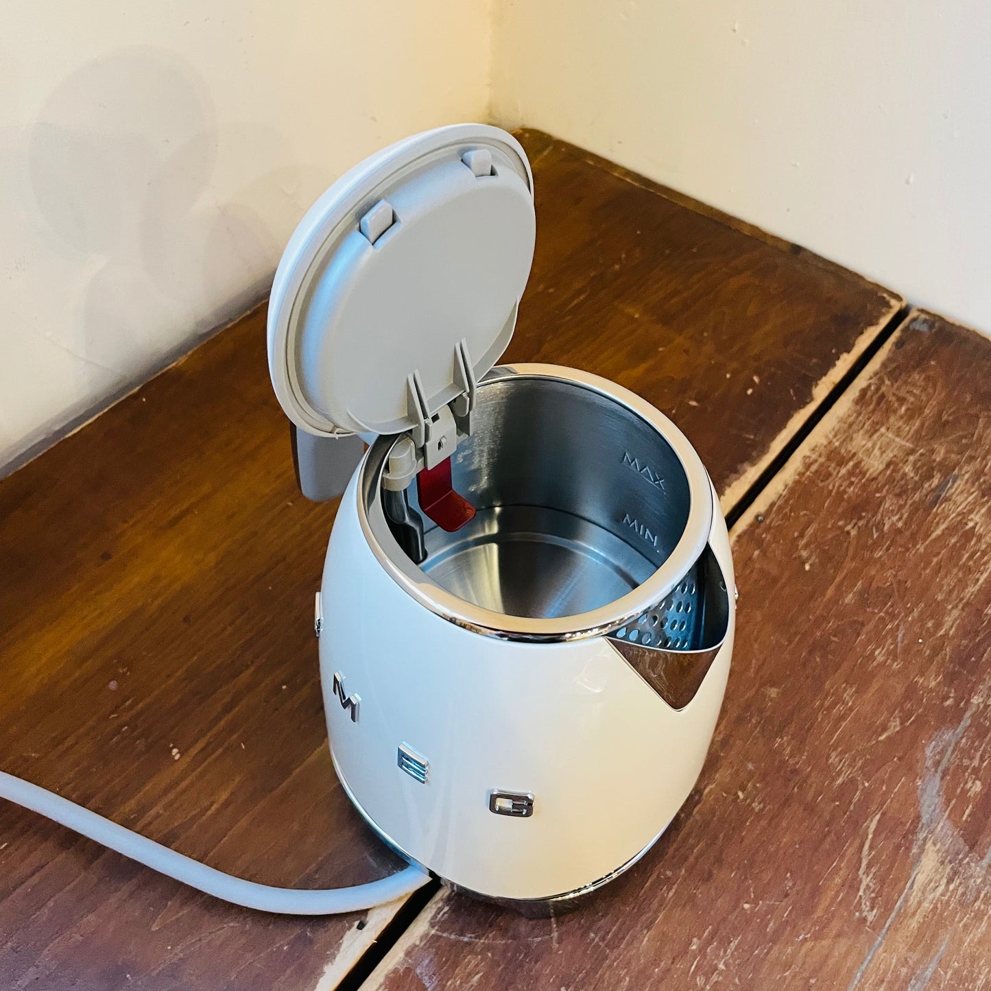 SMEG Cream Electric Kettle