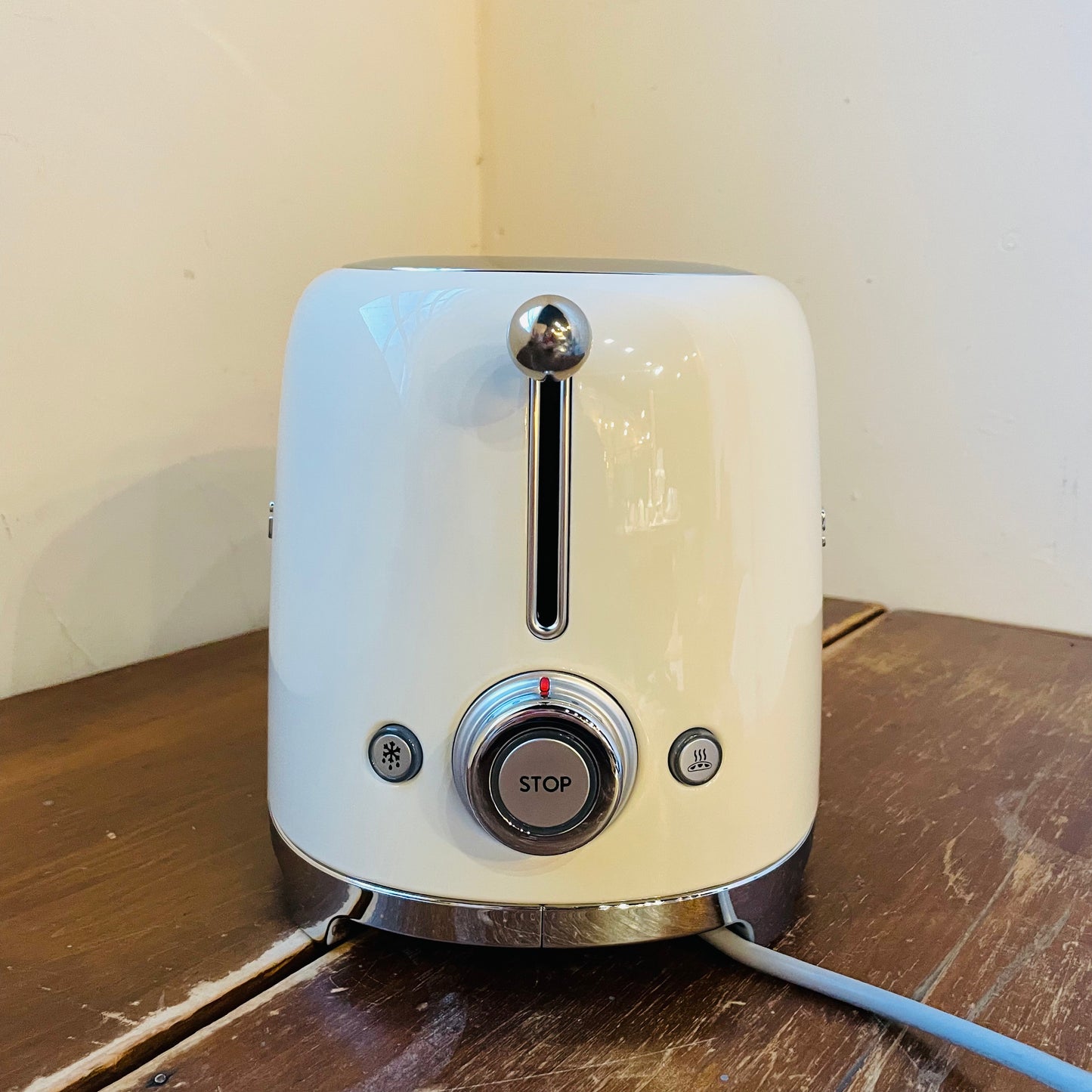 SMEG Cream 2 Slice Toaster