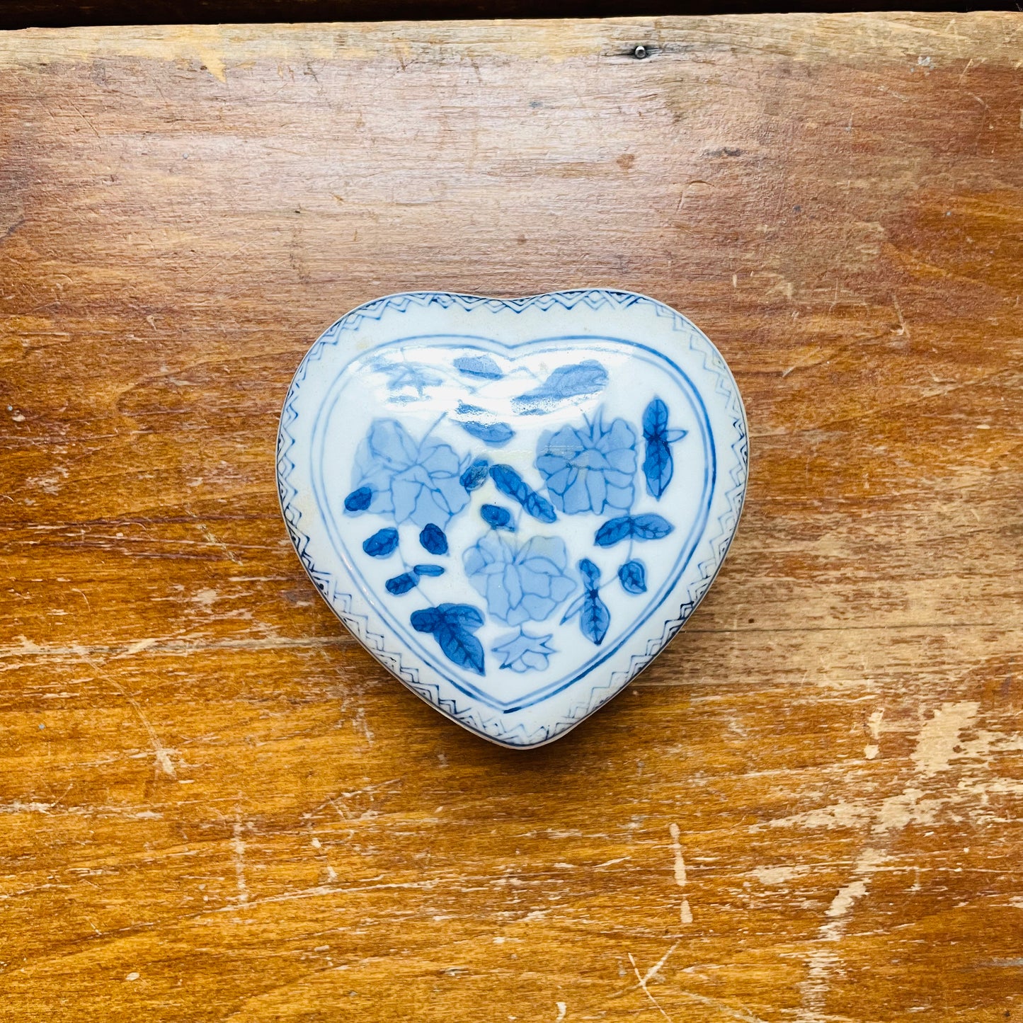 Chinoiserie Heart Trinket Box- Vintage