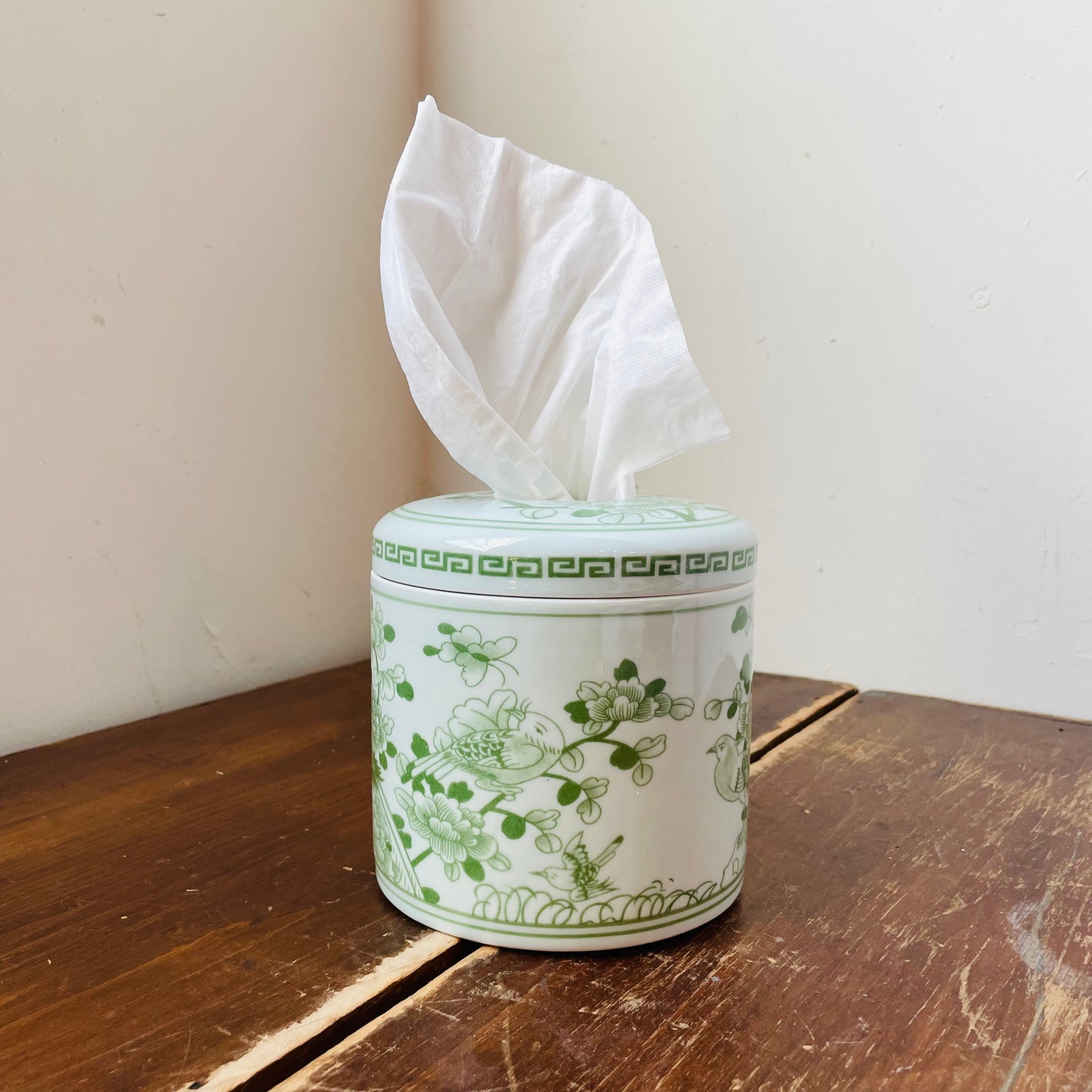 The Jade Tissue Vessel