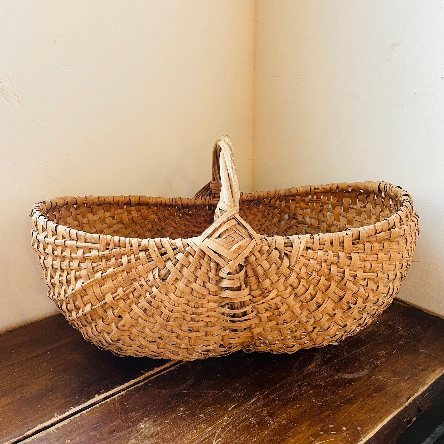 Large Oak Buttocks Basket- Vintage