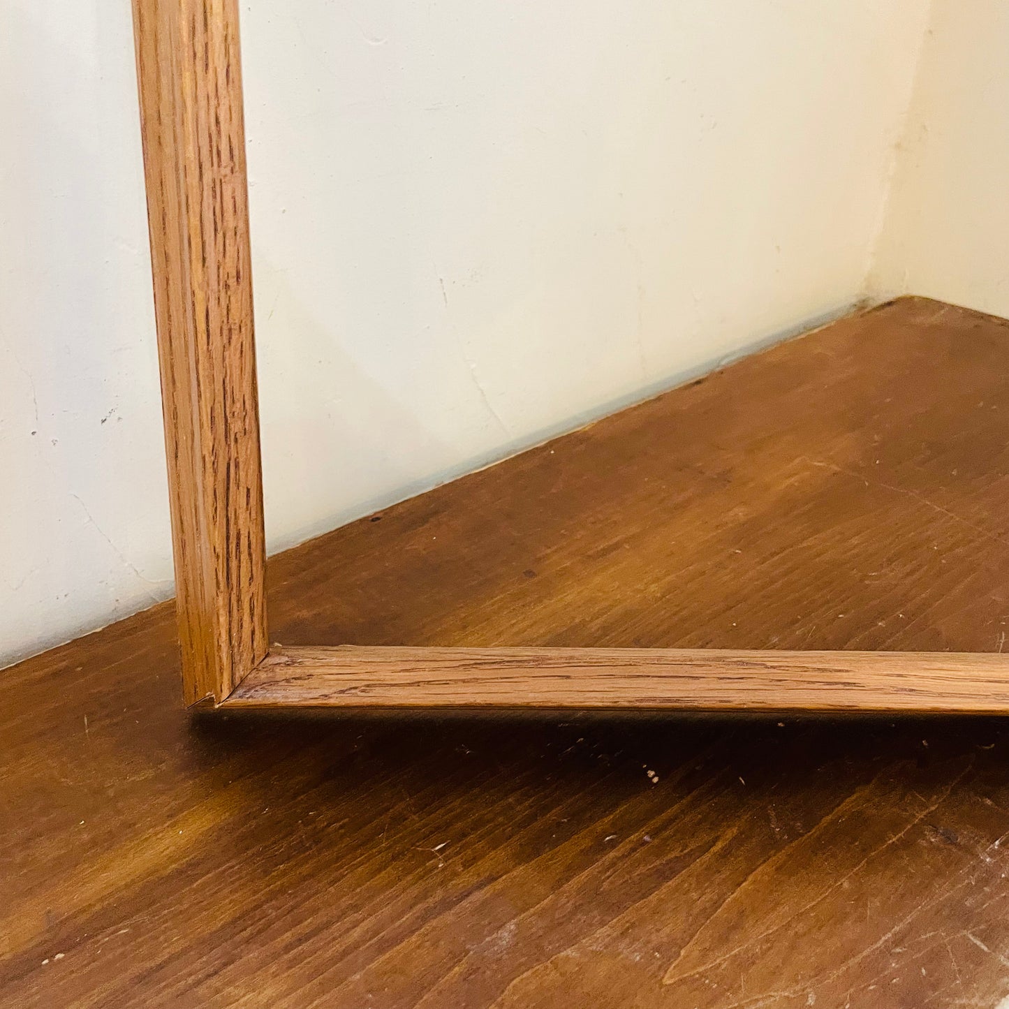 Simple Oak Frame- Vintage