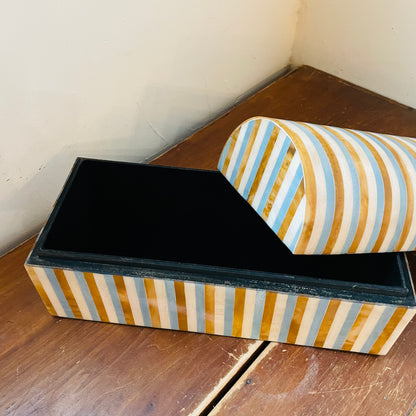 Daxton Arched Box