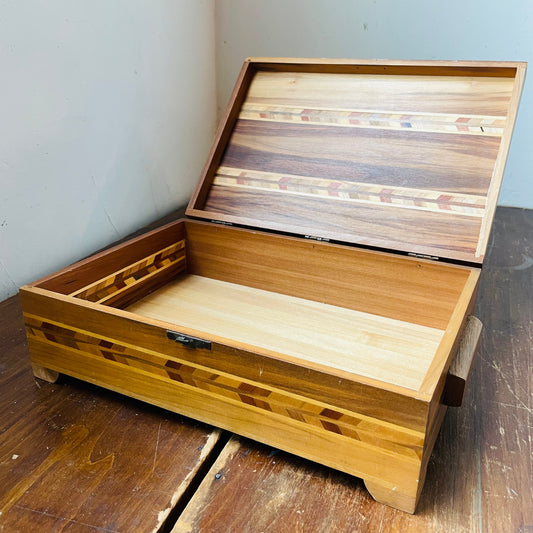 Quill Patterned Wooden Box- Vintage