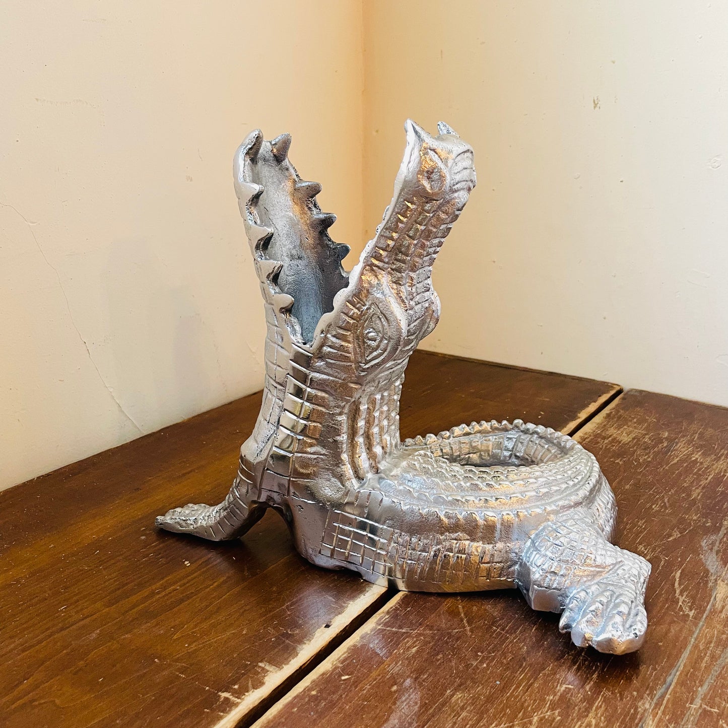 Alligator Wine Bottle Holder