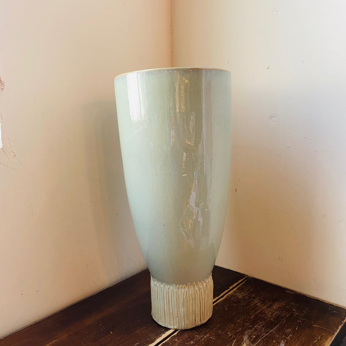Omaro Vase