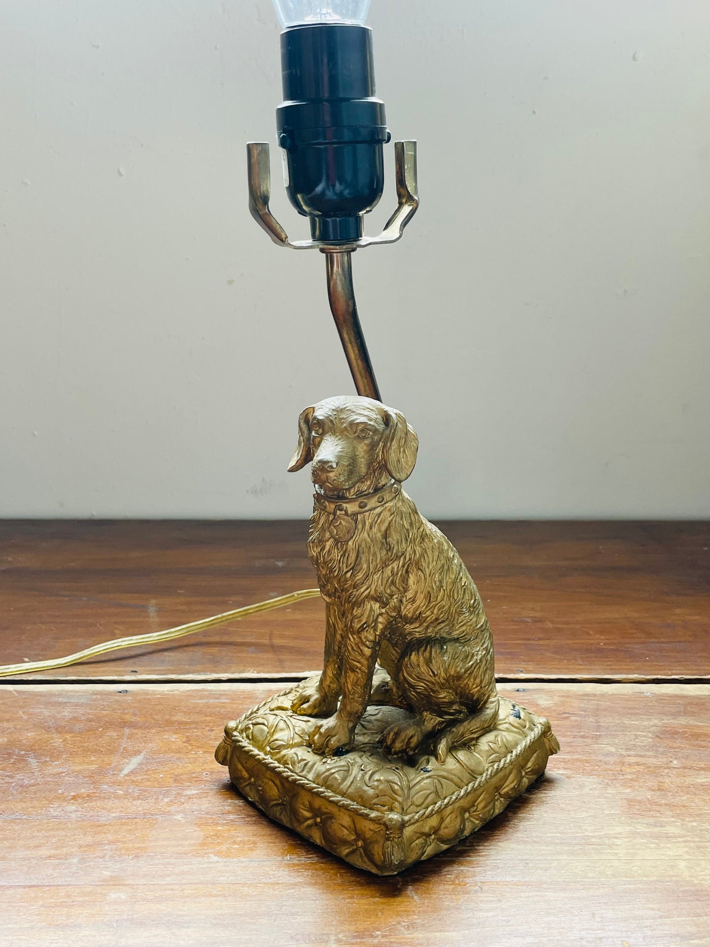 Golden Retriever Lamp- Vintage – Sugartown Mercantile