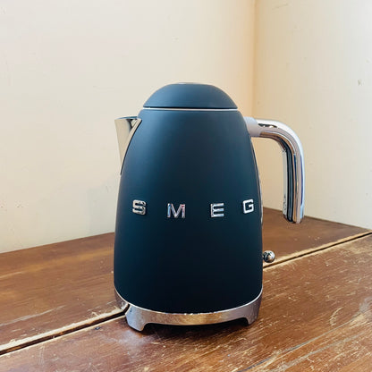 SMEG Matte Black Electric Kettle