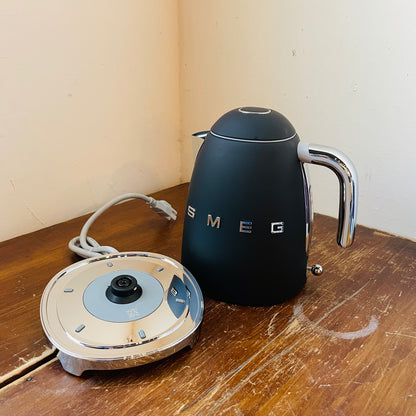 SMEG Matte Black Electric Kettle