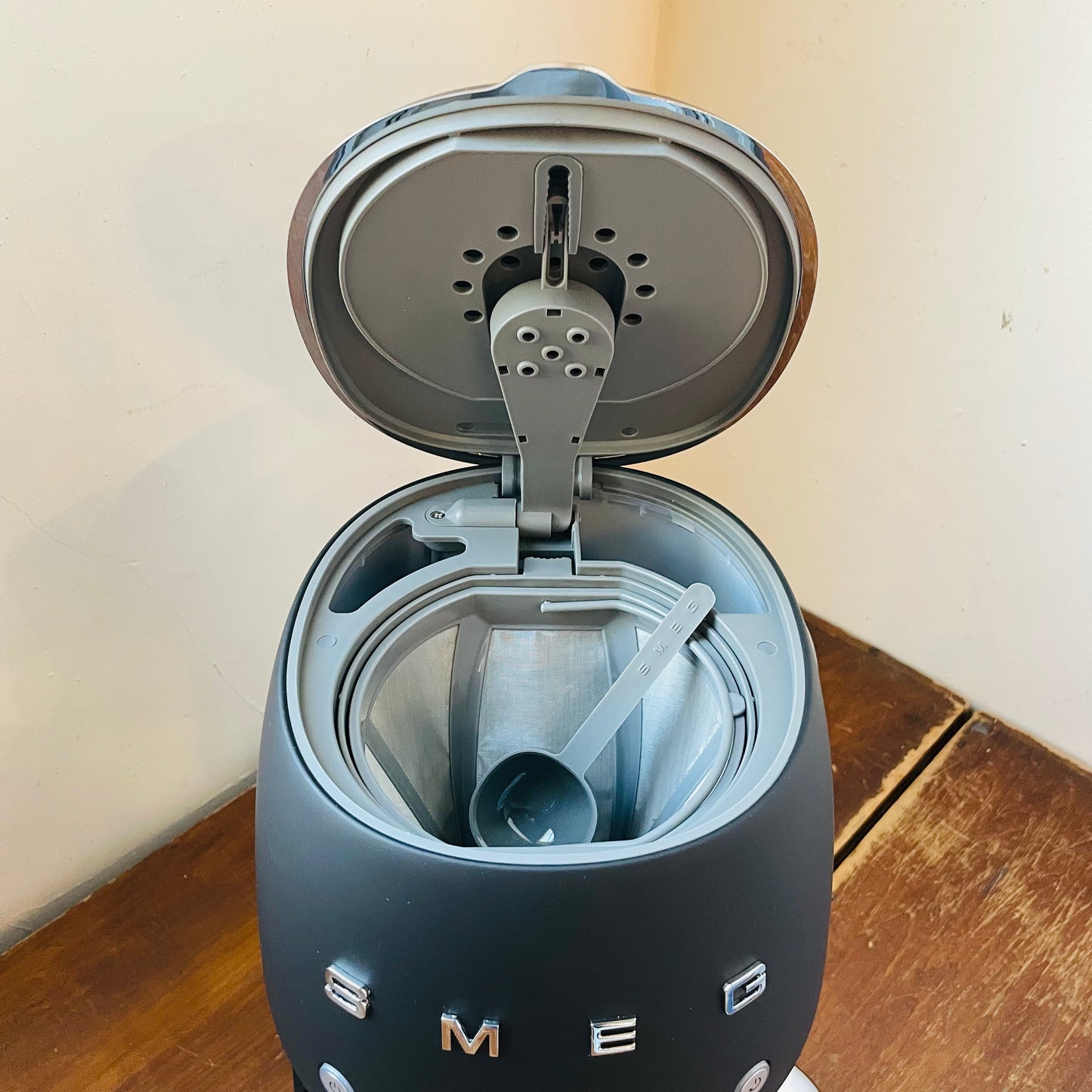 SMEG Matte Black Drip Filter Coffe Machine