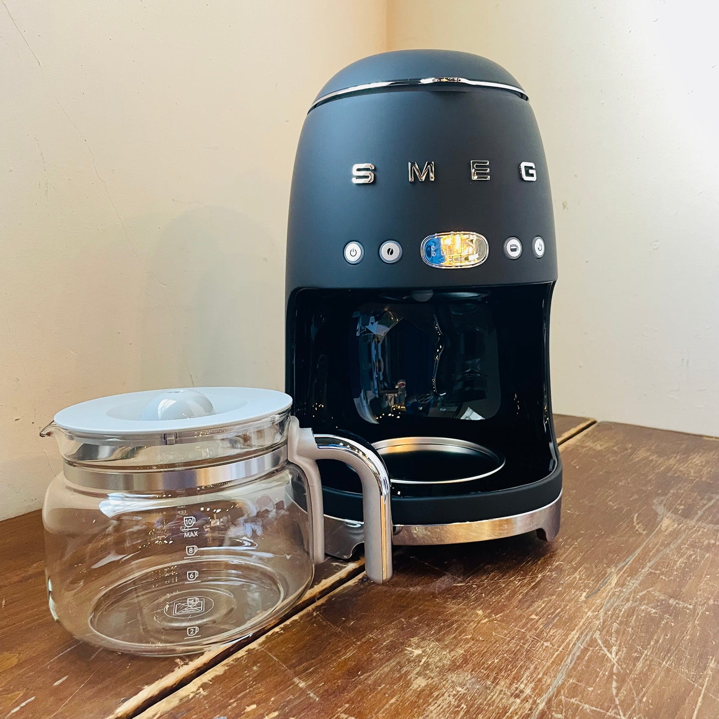 SMEG Matte Black Drip Filter Coffe Machine