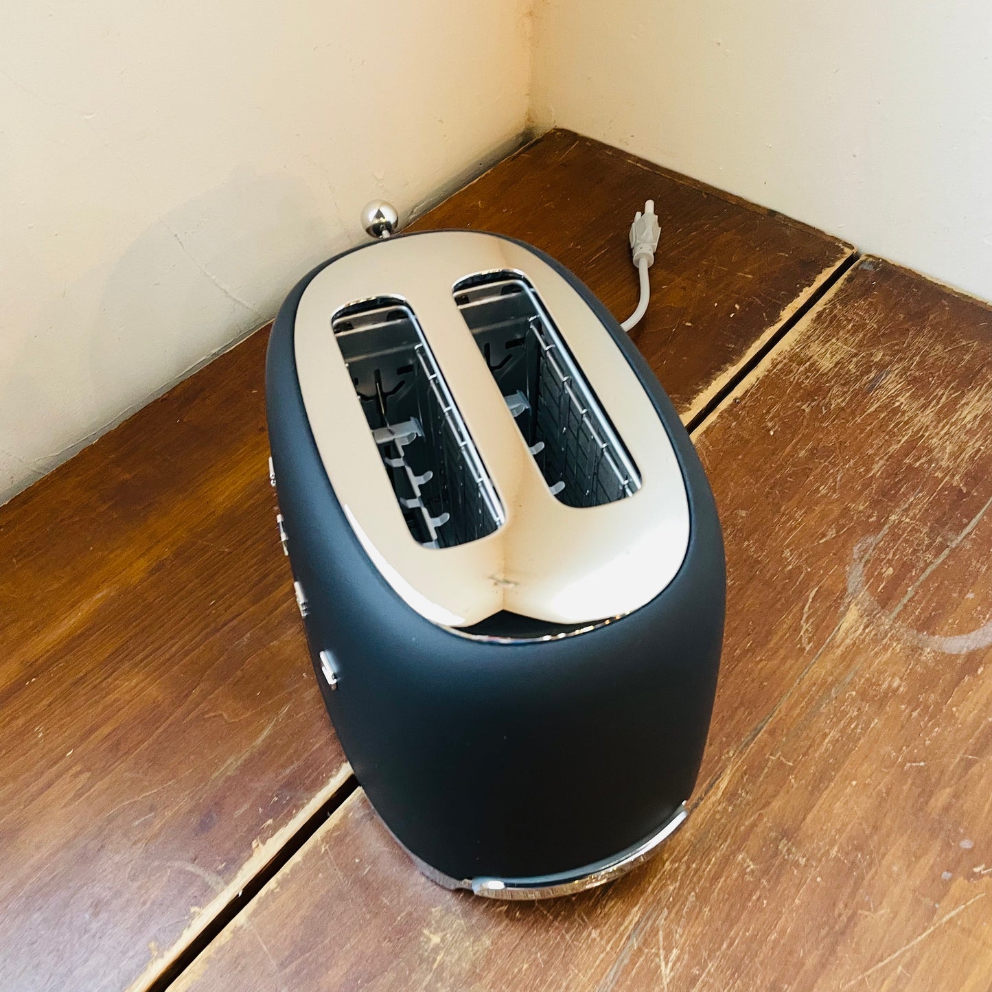 SMEG Matte Black 2 Slice Toaster