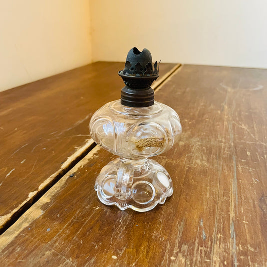 Bullseye Daisy Fingerhold Hold Lamp- Vintage