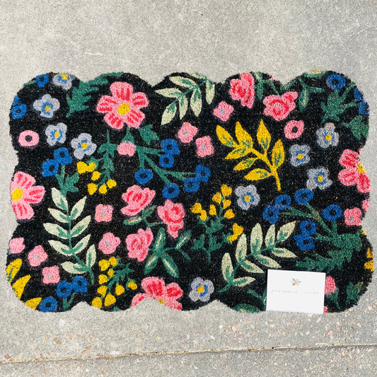 Black & Floral Portico 2' x 3' Rug
