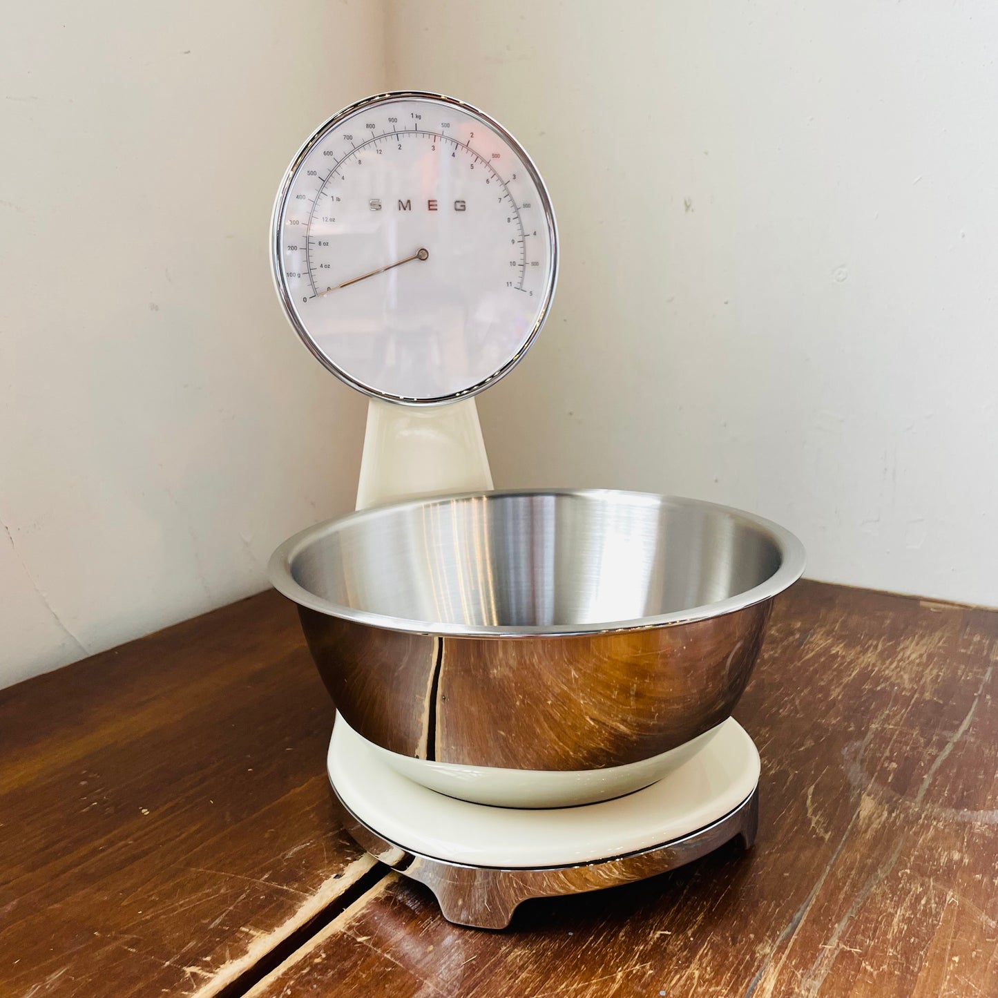 SMEG Cream Kitchen Scale