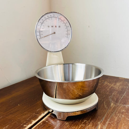 SMEG Cream Kitchen Scale