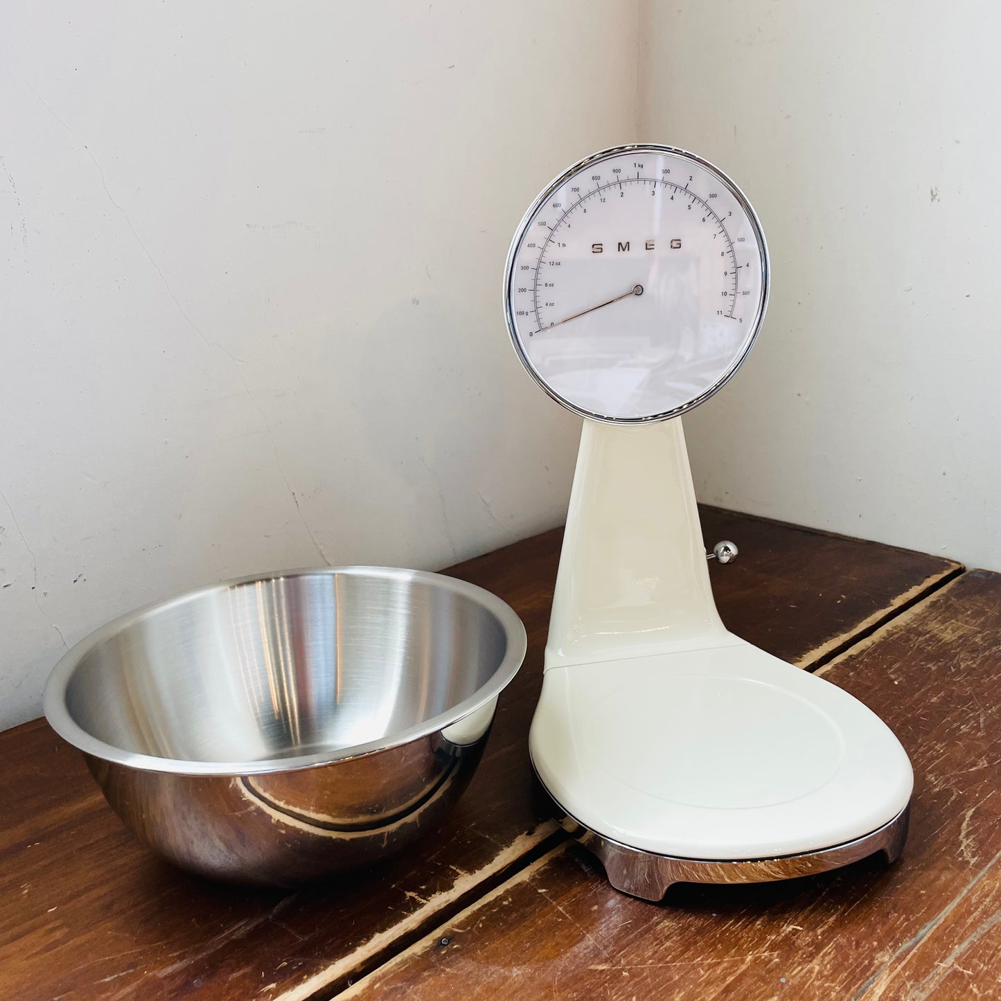 SMEG Cream Kitchen Scale