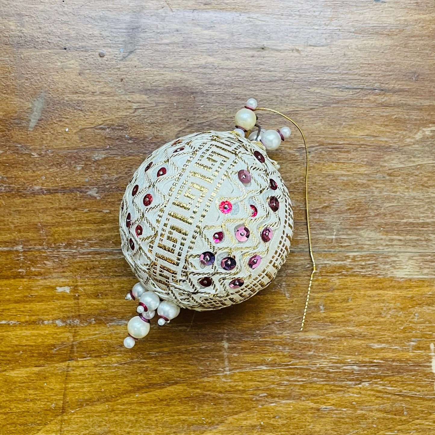 Pin & Bead Bauble- Vintage