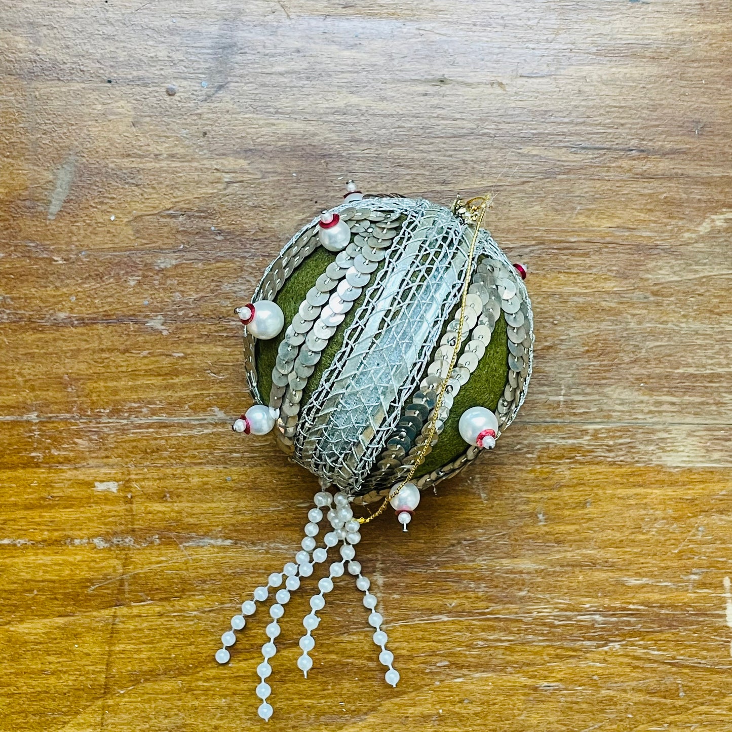 Pin & Bead Bauble- Vintage