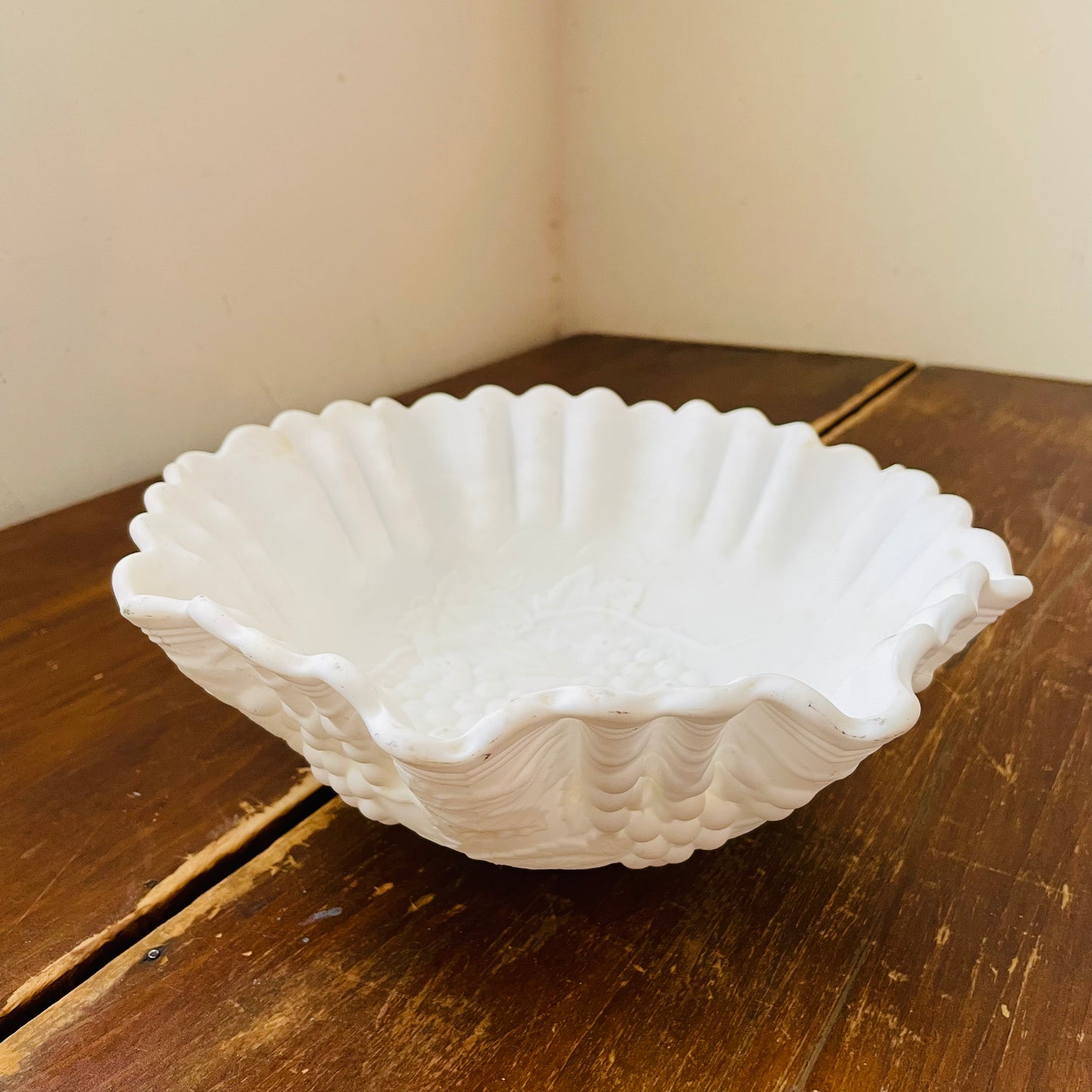 White Bisque Ruffle Bowl- Vintage