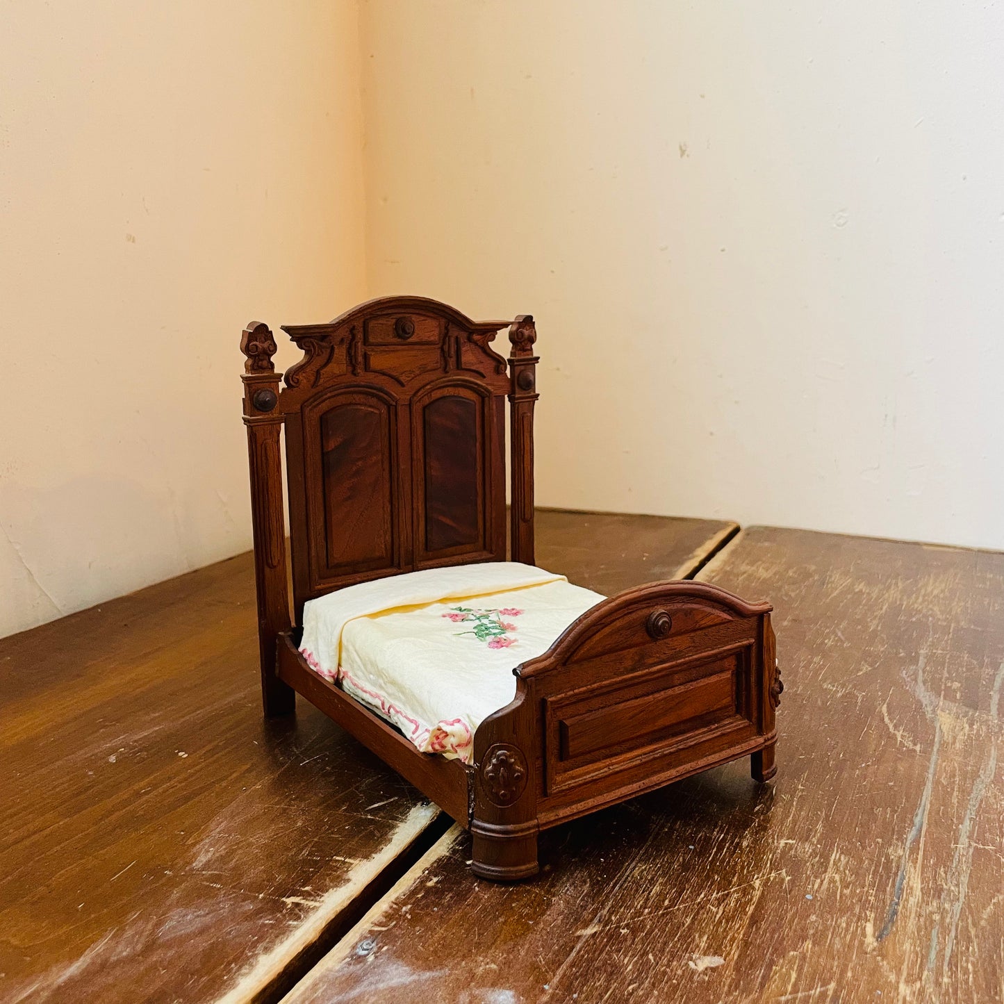 East Lake Victorian Sample Bed- Vintage