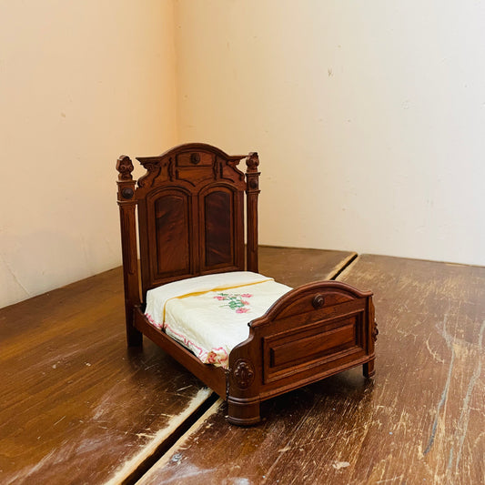 East Lake Victorian Sample Bed- Vintage