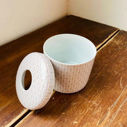The Hattie Tissue Vessel