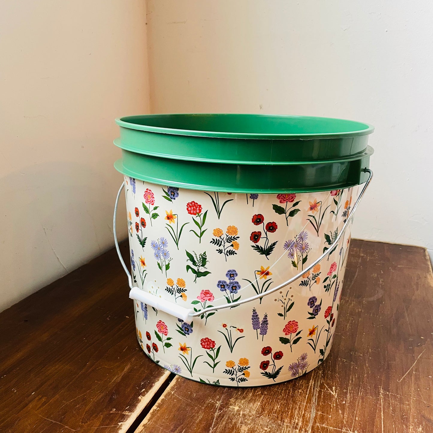 Garden Study 3.5 Gallon Garden Bucket