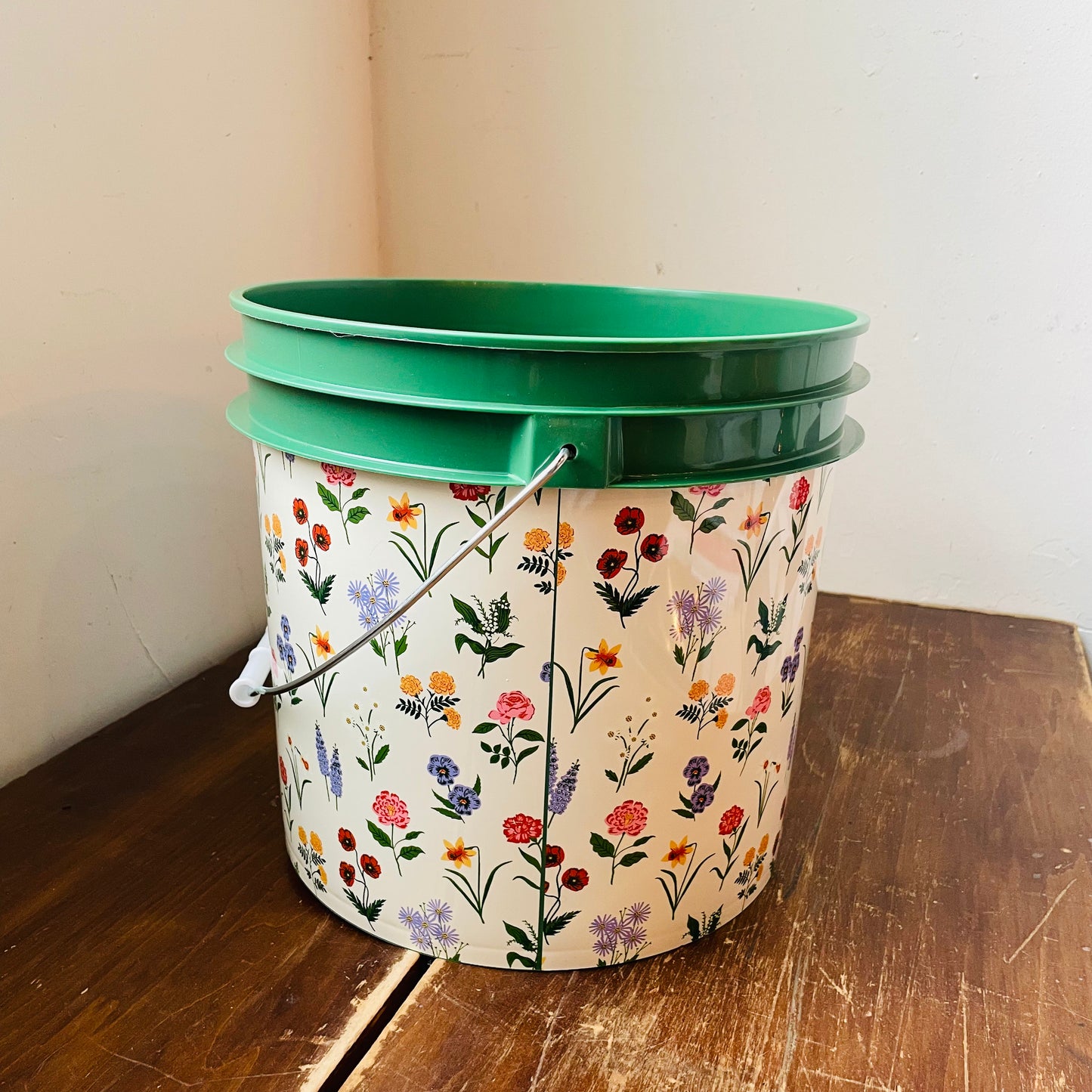 Garden Study 3.5 Gallon Garden Bucket