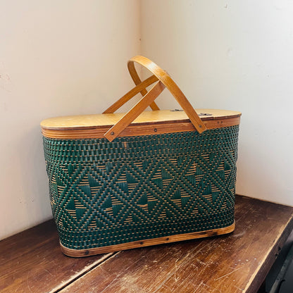 Hawkeye Picnic Basket- Vintage