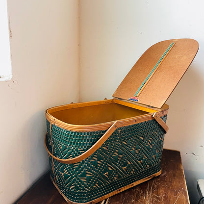 Hawkeye Picnic Basket- Vintage