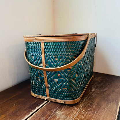 Hawkeye Picnic Basket- Vintage