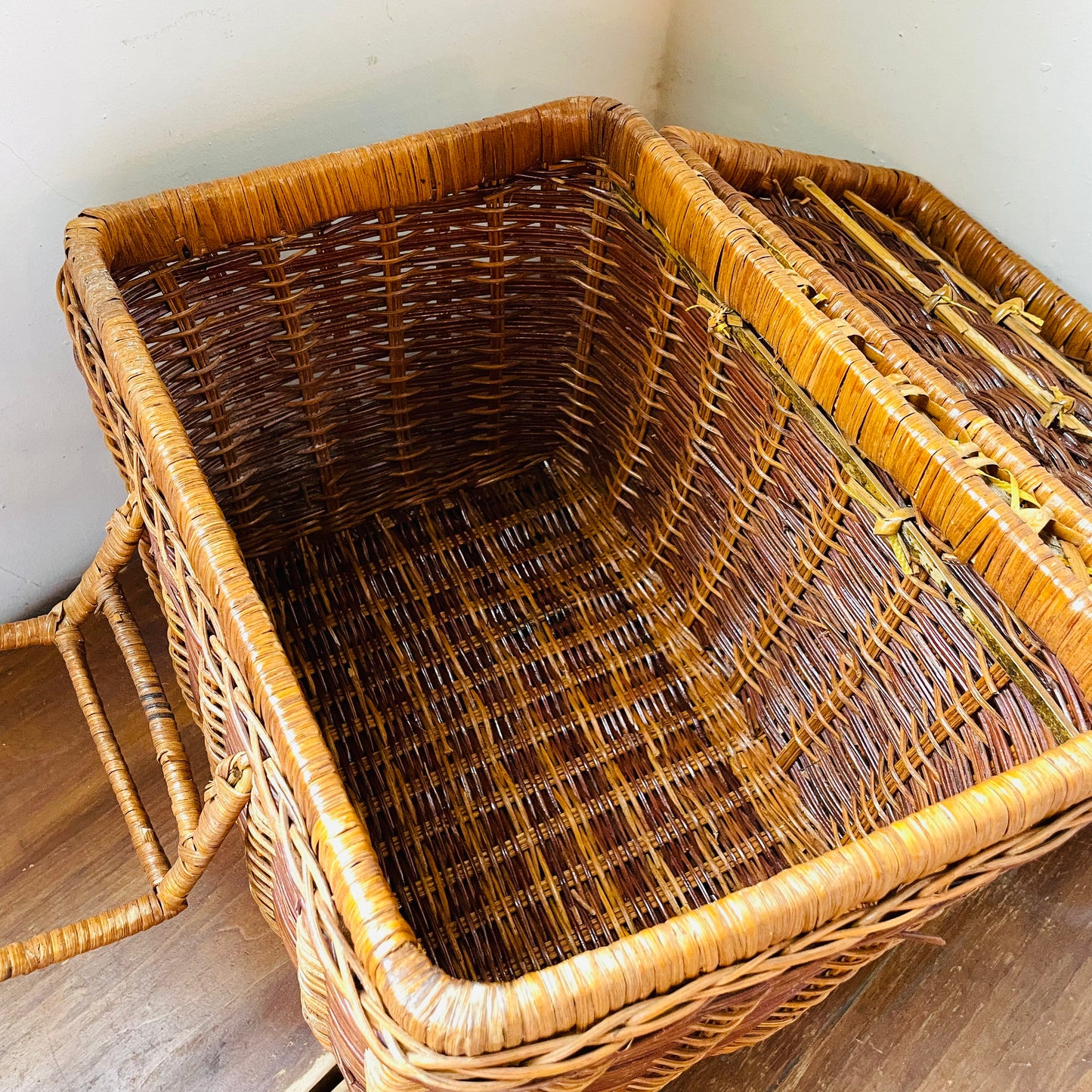 Two Tone Woven Wicker Picnic Basket- Vintage