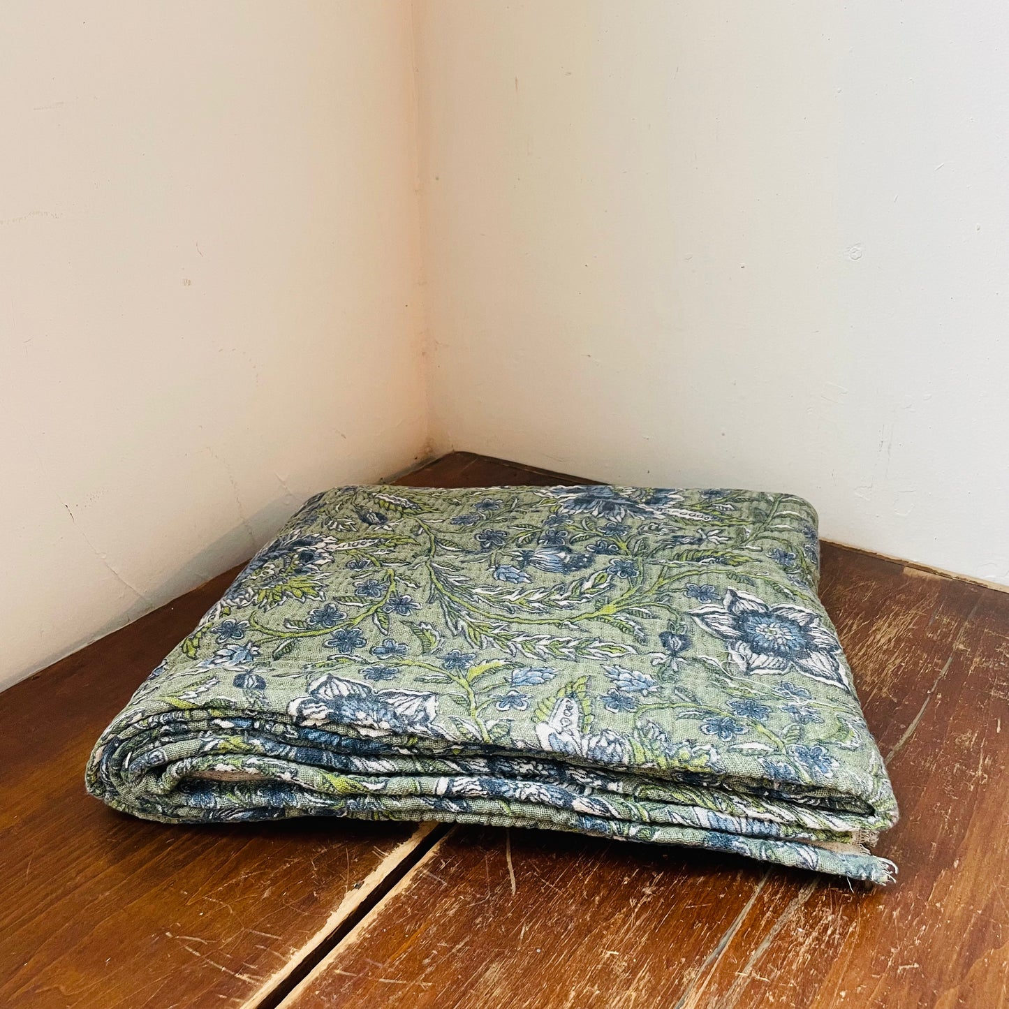 Plumbago Botanical Print Cotton Throw