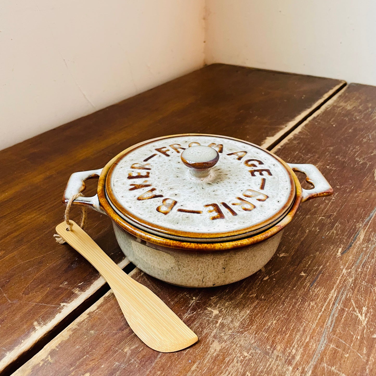 Antiquarian Brown Stoneware Brie Baker