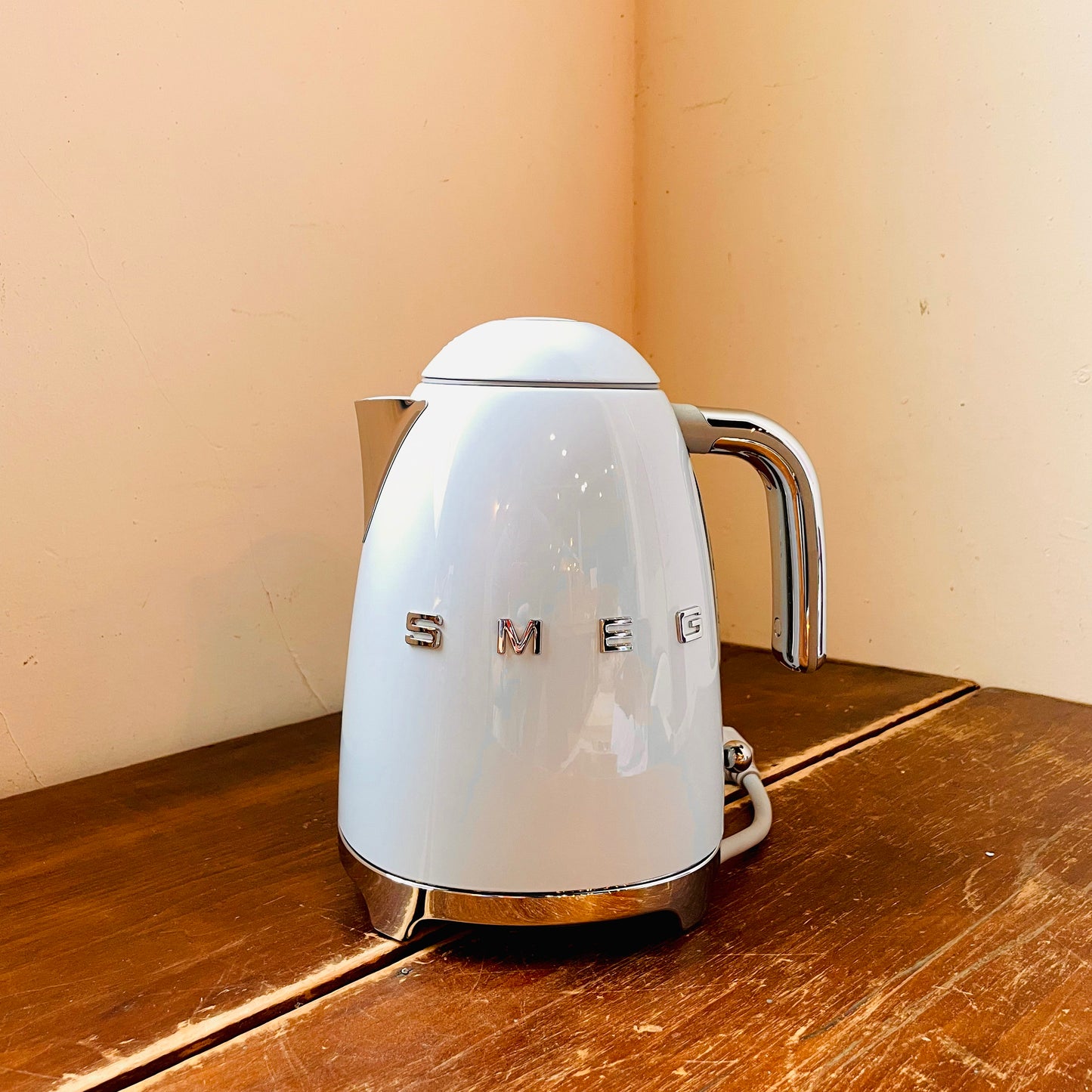 SMEG Pastel Blue Electric Kettle