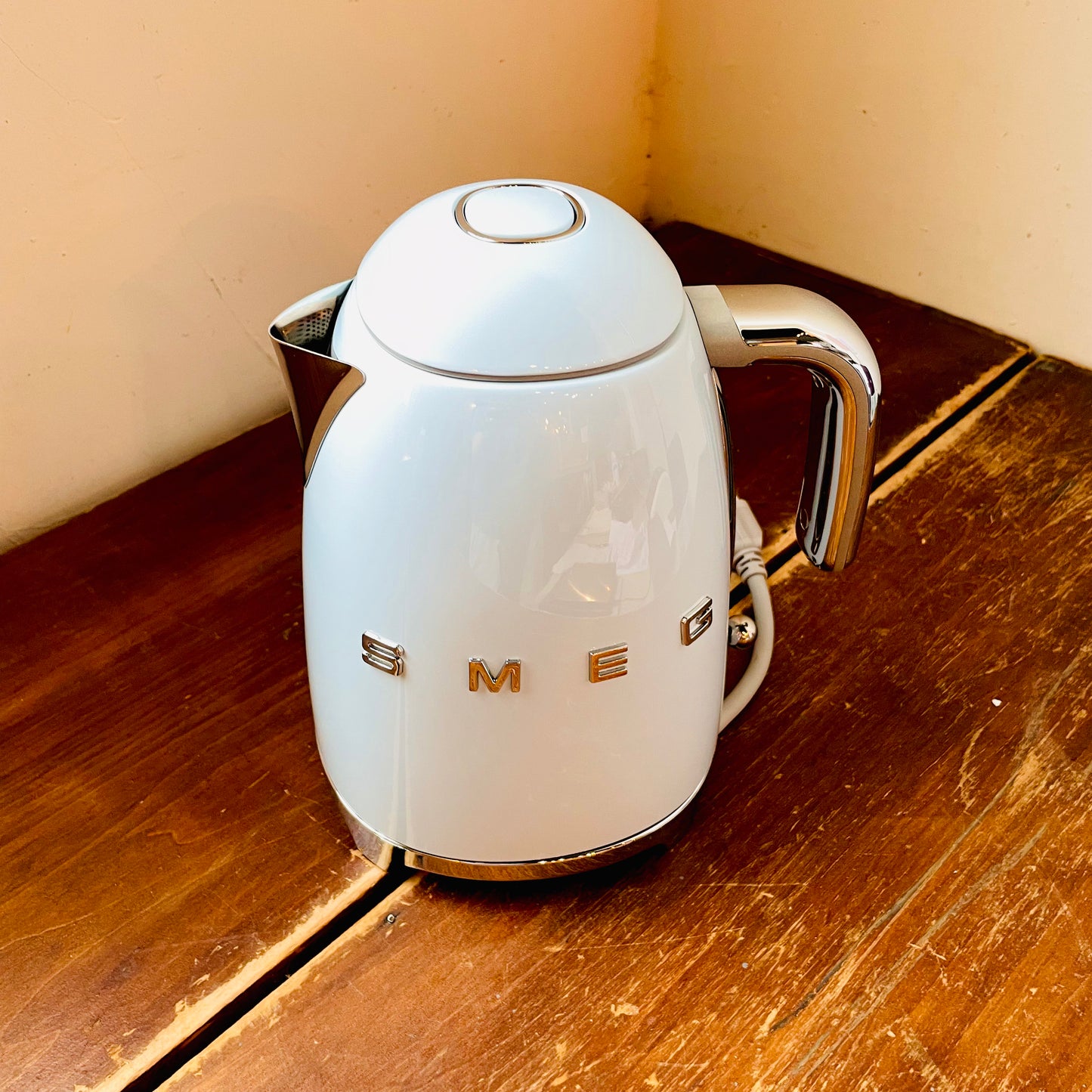 SMEG Pastel Blue Electric Kettle