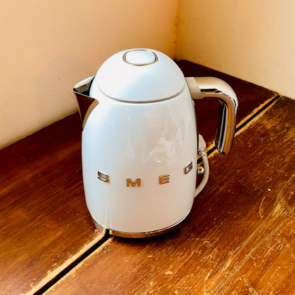 SMEG Pastel Blue Electric Kettle