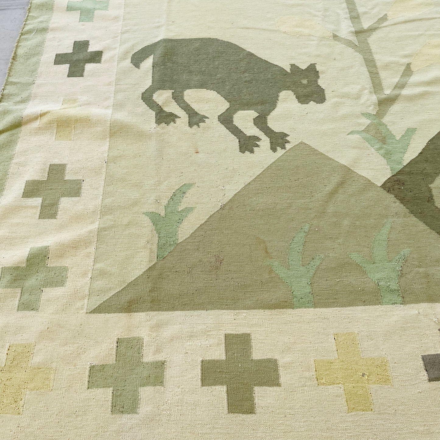 Animal Motif Kilim Flatweave 9'x13' Rug- Vintage