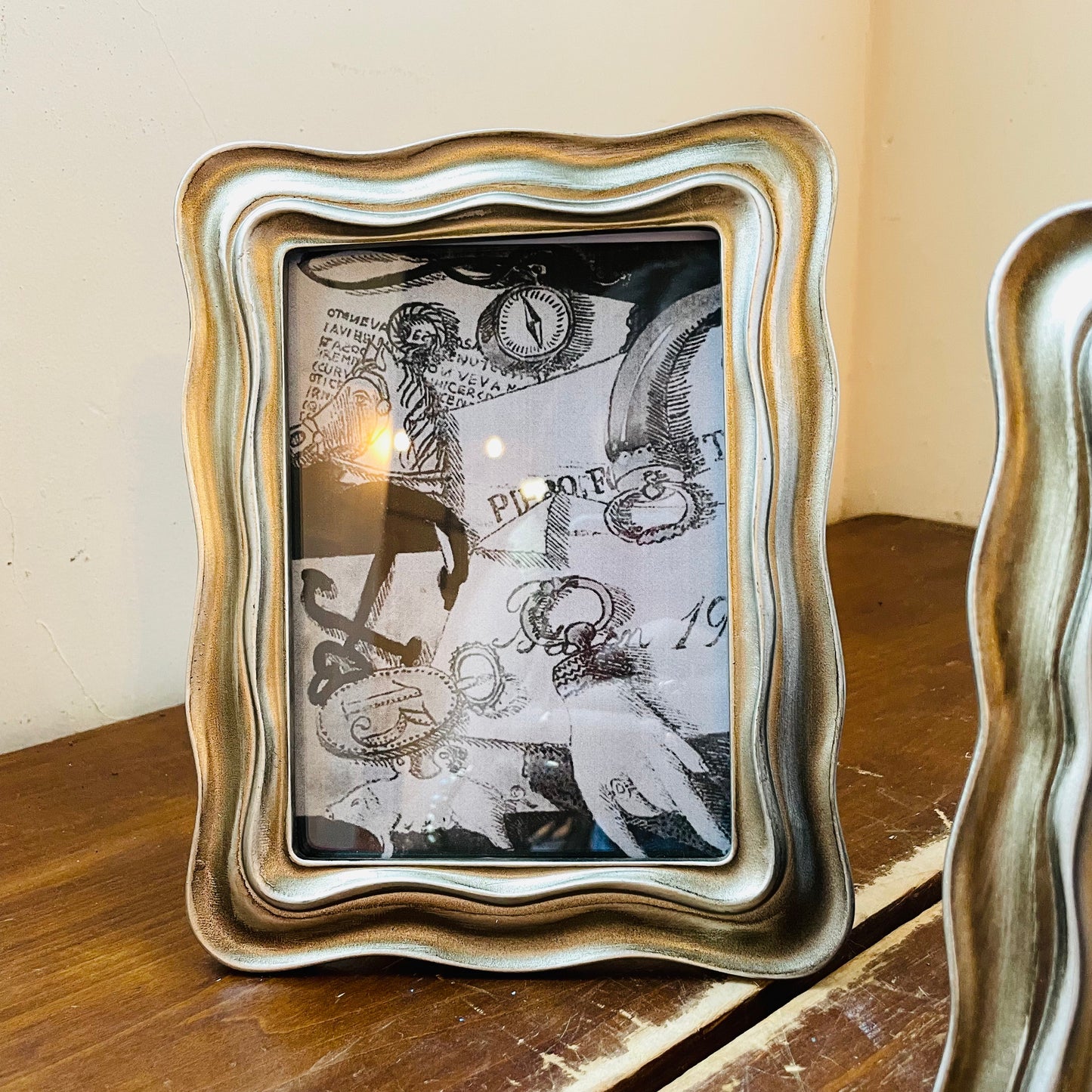 Malena Frame