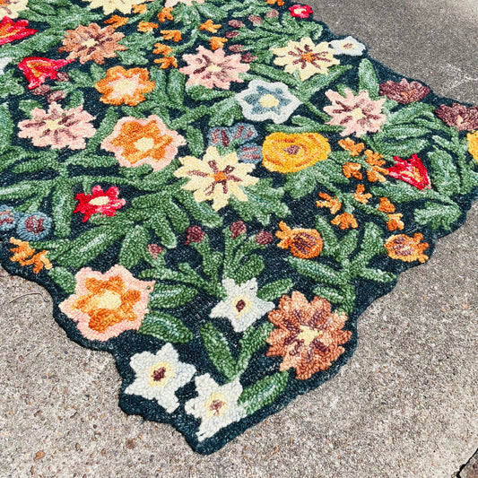 Edith Navy & Multicolored 3'6"x5'6" Rug