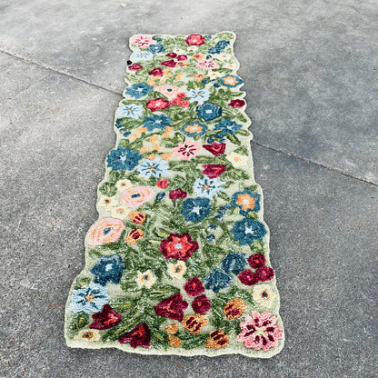 Edith Green & Multicolored 2'6"x7'6" Runner