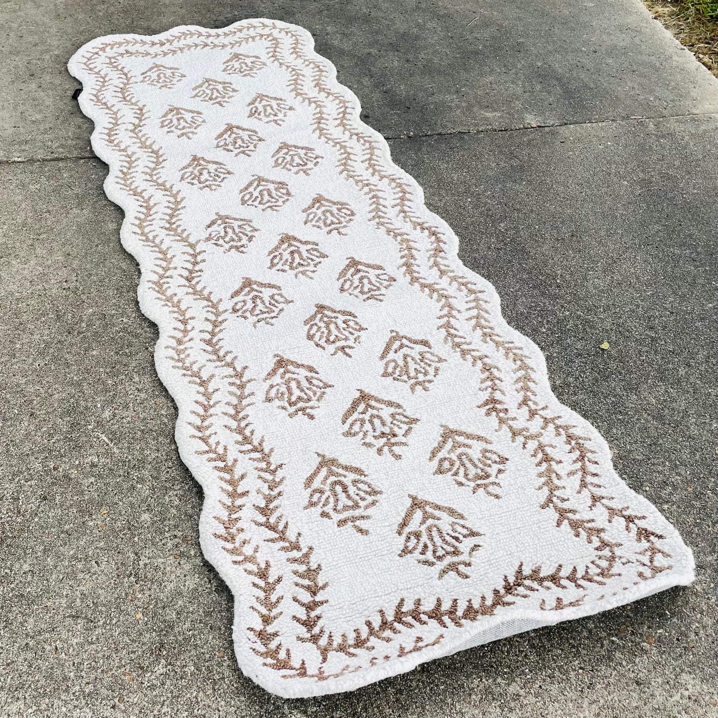 Lisette Ivory & Natural 2'6"x7'6" Runner