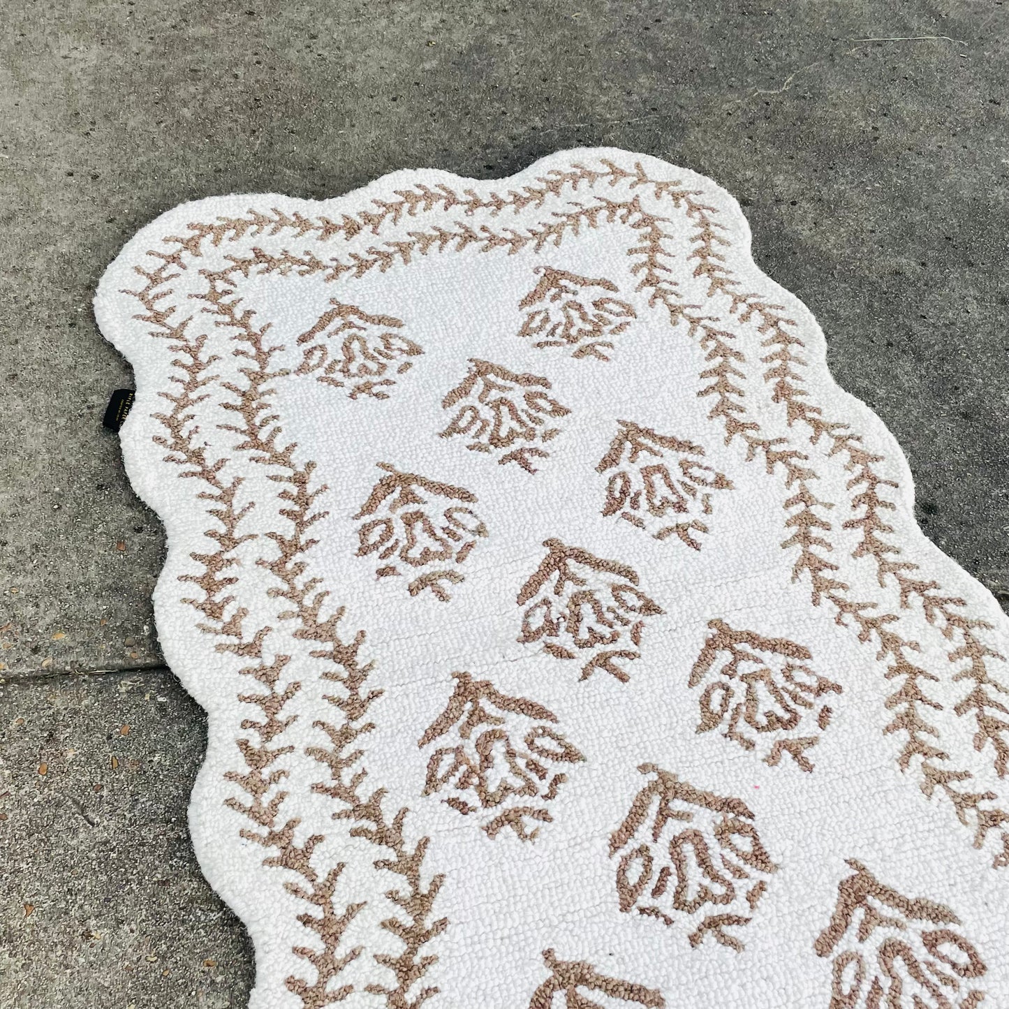 Lisette Ivory & Natural 2'6"x7'6" Runner