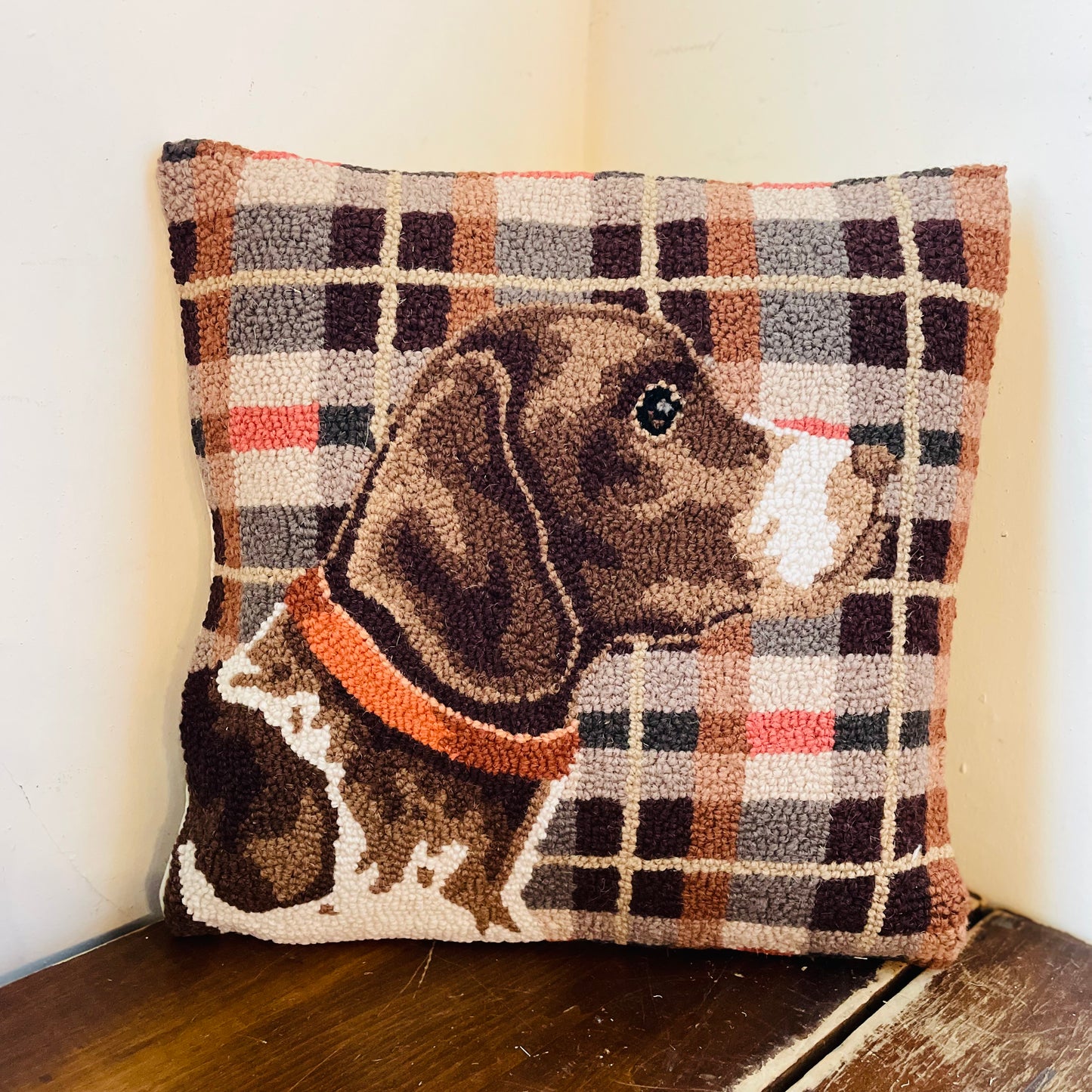 Hunting Dog on Plaid Hook Pillow