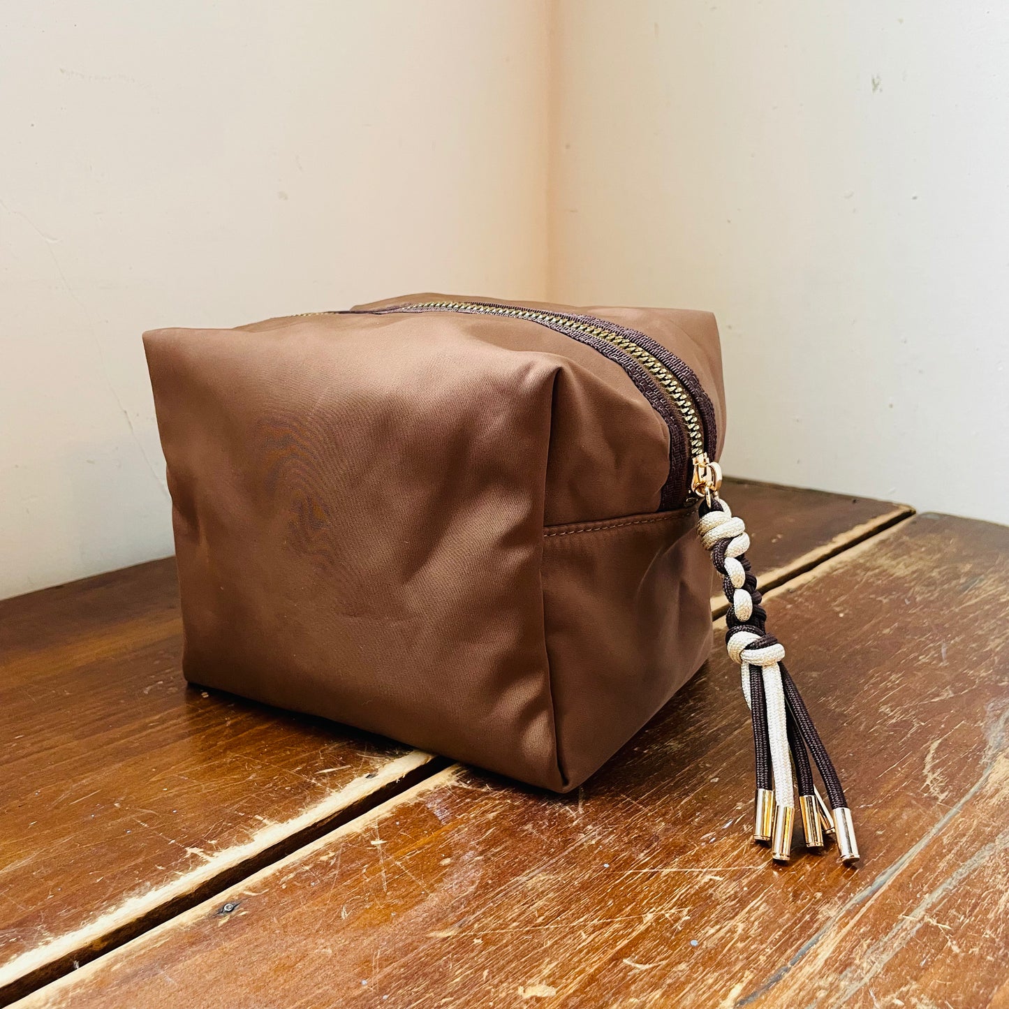 Jet Large Boxy Pouch